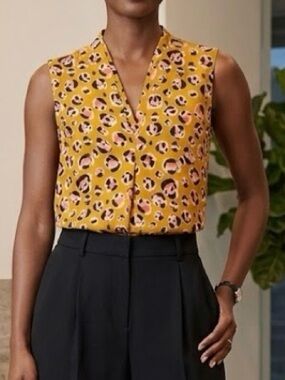 Cabi Prowl Top Sleeveless Leopard Print Blouse Mustard brown Small
